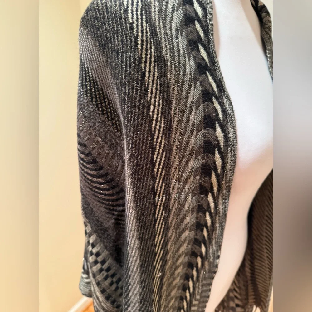 Elegant Black and Gray Patterned Shawl with Shimmer and fringe